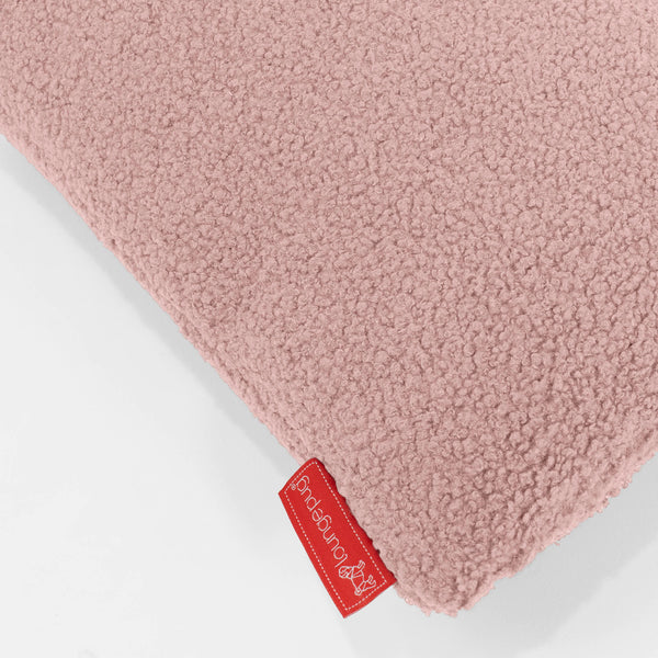 Kuddfodral XL 70 x 70cm - Boucle Rosa Fabric Close-up Image